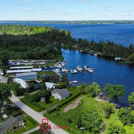 Fenelon Falls Fun Place With A Sandy Beach For Swimming, Boating, And Fishing, Featuring 3 Available Cabins מראה חיצוני תמונה