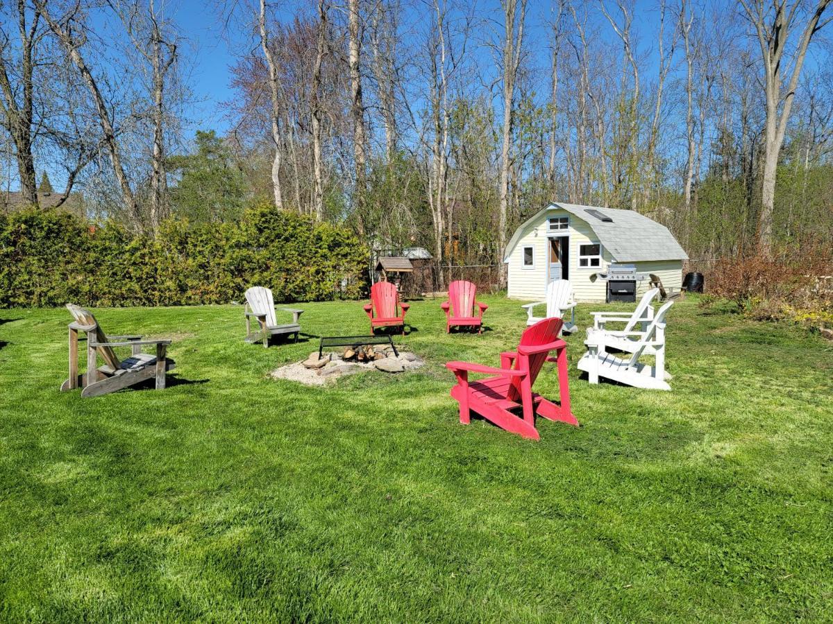 Fenelon Falls Fun Place With A Sandy Beach For Swimming, Boating, And Fishing, Featuring 3 Available Cabins מראה חיצוני תמונה